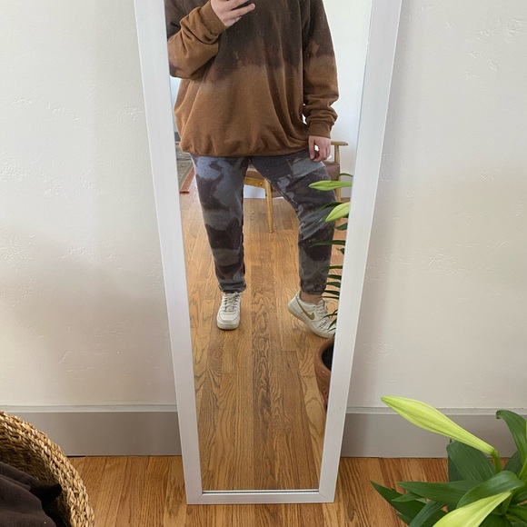 Handmade Tie-Dye Sweatpants - Picture 4 of 6